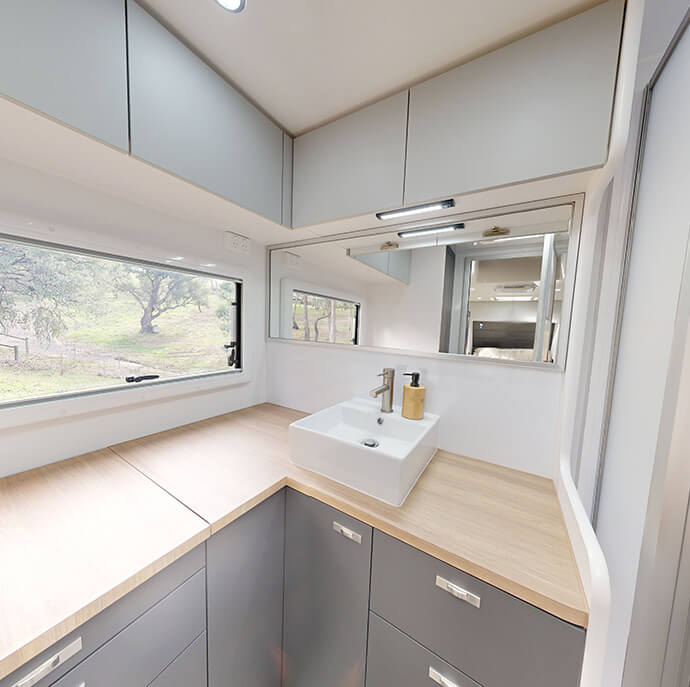 Spacious Layout with Walk in Robe